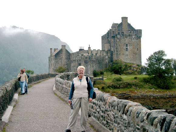 Eilean Donan Castle causway