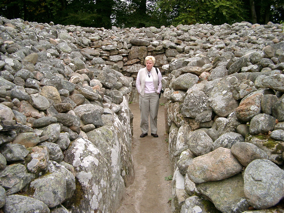 Clava NE cairn passage